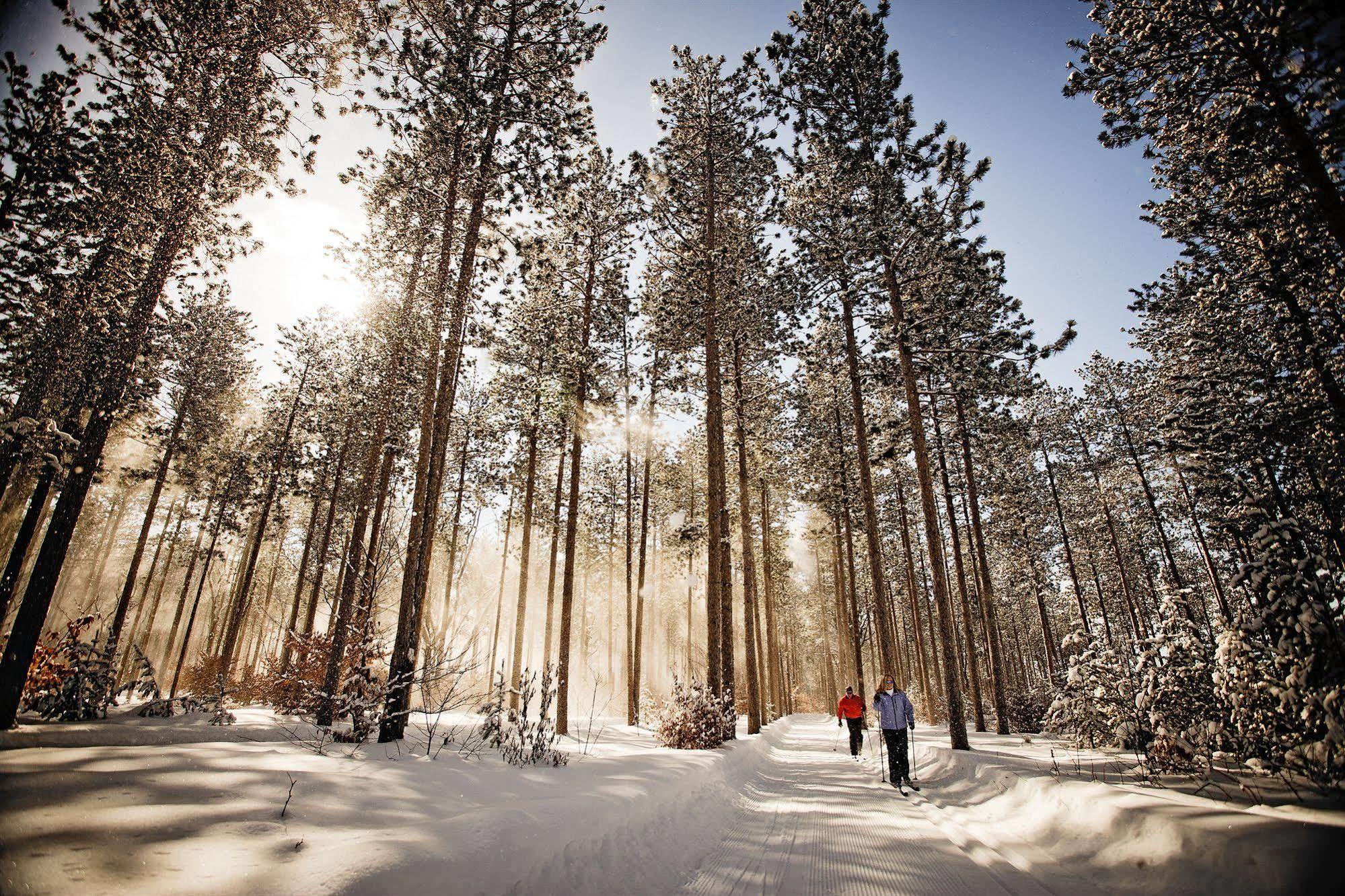 Отель Crystal Mountain Thompsonville Экстерьер фото