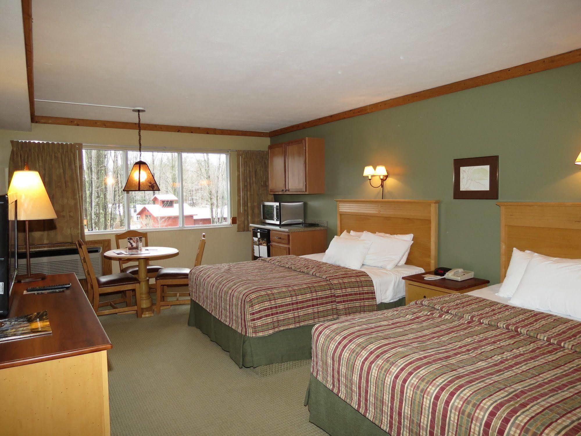 Отель Crystal Mountain Thompsonville Экстерьер фото