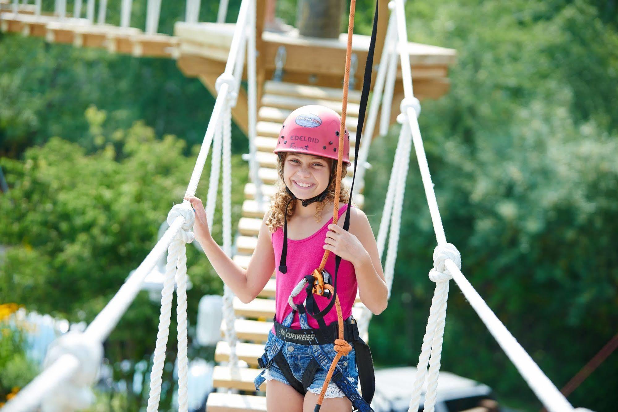 Отель Crystal Mountain Thompsonville Экстерьер фото